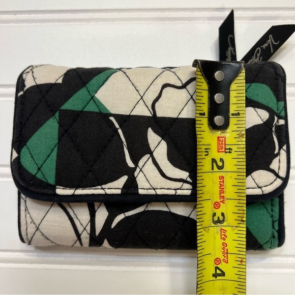 Vera‎ Bradley Imperial Rose Black and Green Quilted Trifold Wallet - Picture 5 of 7